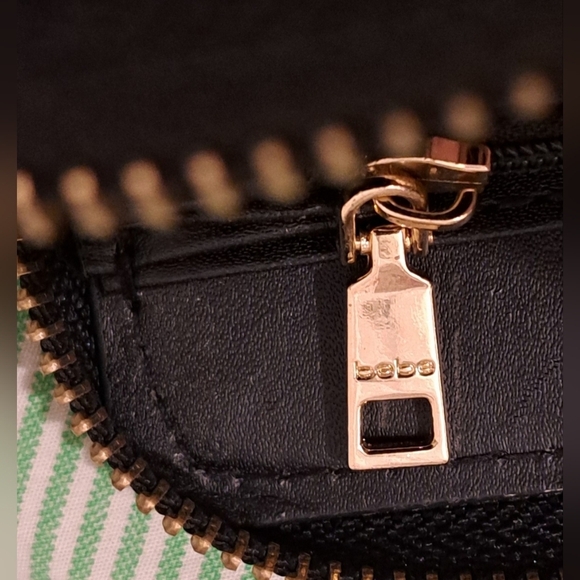 Vintage Bebe Y2K Gianna Vegan Black Leather Zip Around Signature Clutch Wallet - Picture 11 of 11